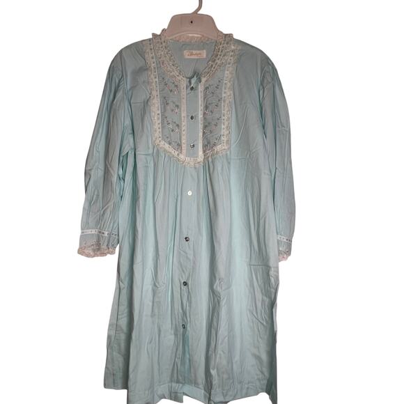 Vintage Barbizon Baby Blue Embroidered Nightgown Size Large - Picture 1 of 7